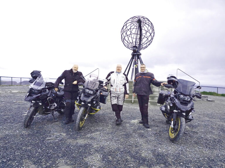 Nordkap am Globus Motorrad Guide Horst Reitz ©ExtraHR