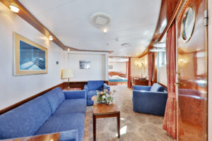 MS Hamburg Balkon Suite HK13 2025 ©Plantours