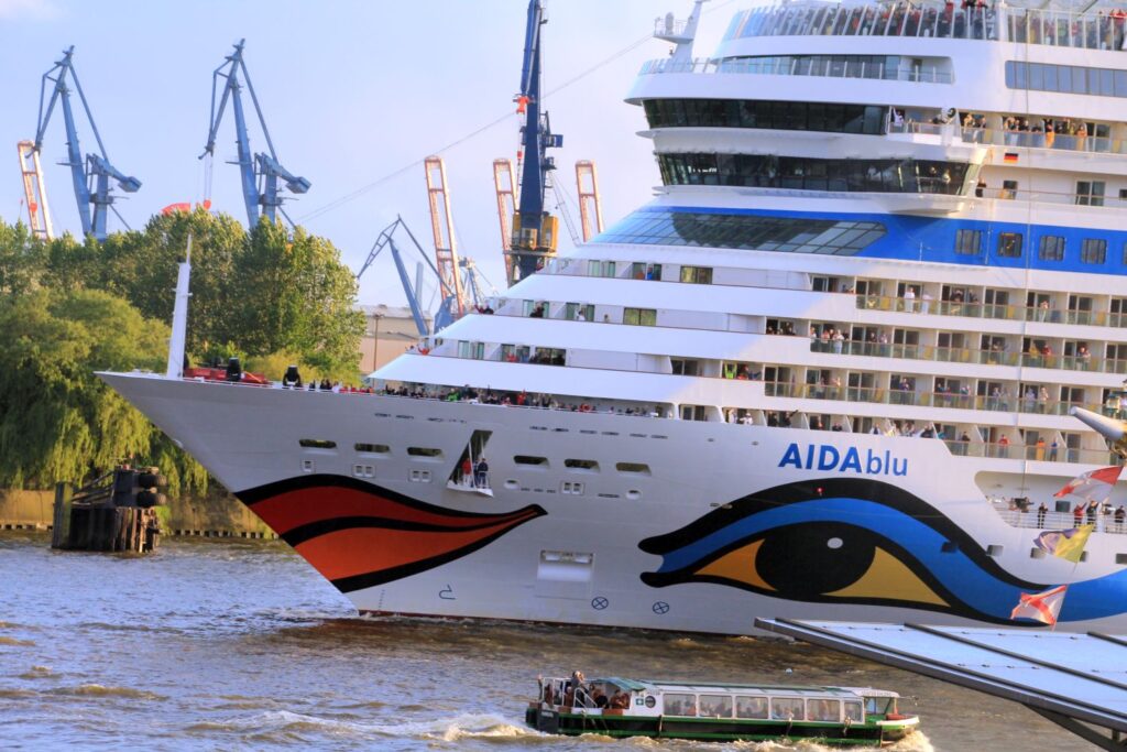 Hamburg AIDAblue Stadt 2025 ©Horst Reitz