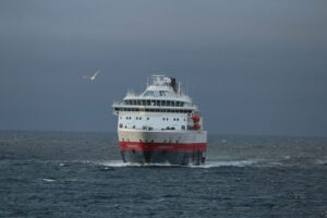 MS Finmarken Schiffsbegegnung 2017