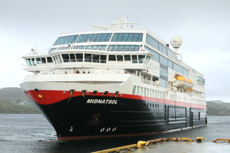 MS Midnatsol 2003