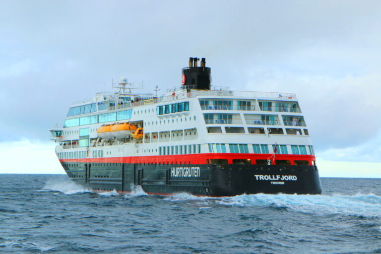 MS Trollfjord 2002