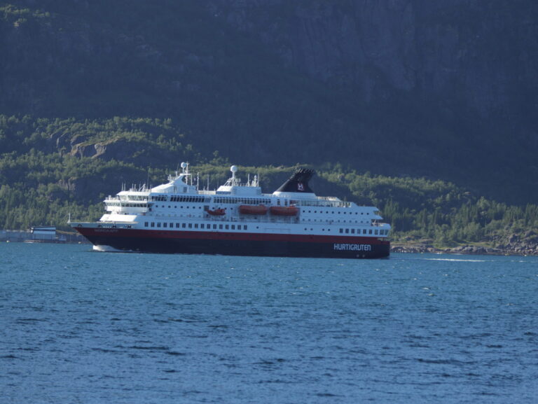 Lofoten Trollfjord, Lofoten, Norwegen @Horst Reitz2022
