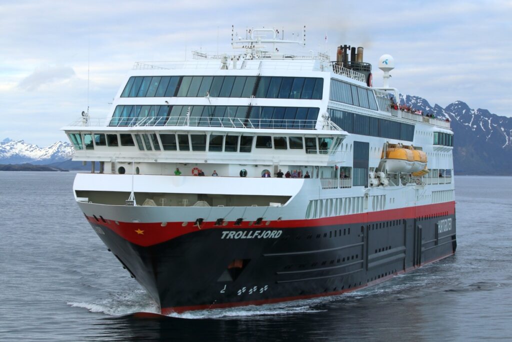 Norwegen Hurtigruten MS Trollfjord