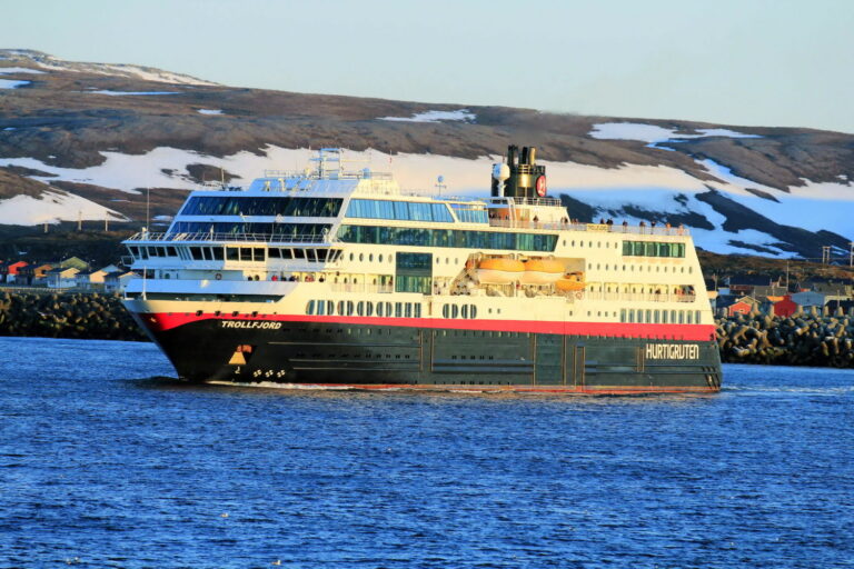 Hurtigruten Norwegen MS Trollfjord 2002