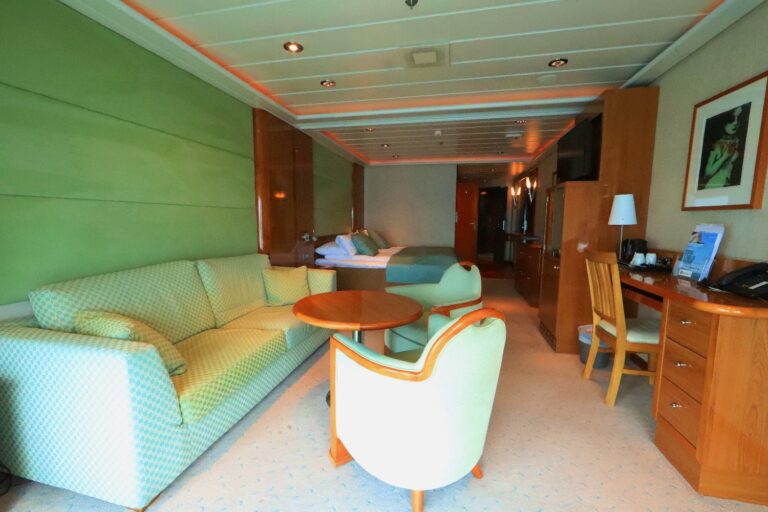 MS Trollfjord Suite 817 Beispiel für die MG Suiten Deck 8817 Beispiel für die MD Suiten Deck 8