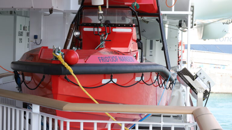 MS Fridtjof Nansen; OnBord