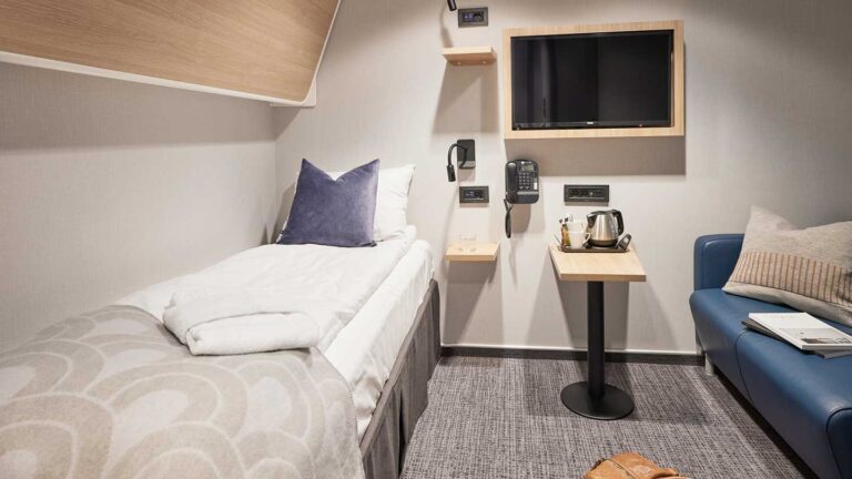 Kab 01 INT Interior CS