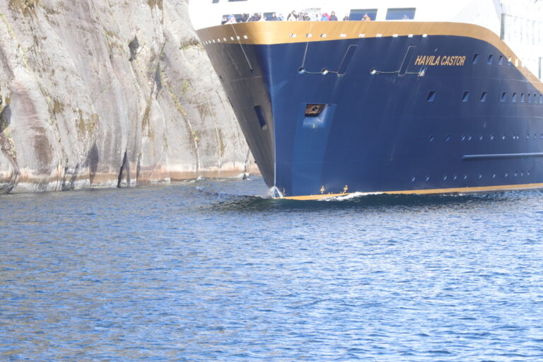 Havila Castor im Trollfjord