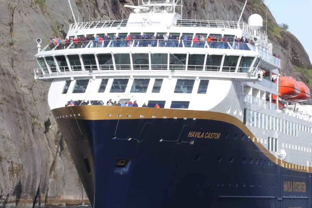 Havila Castor im Trollfjord