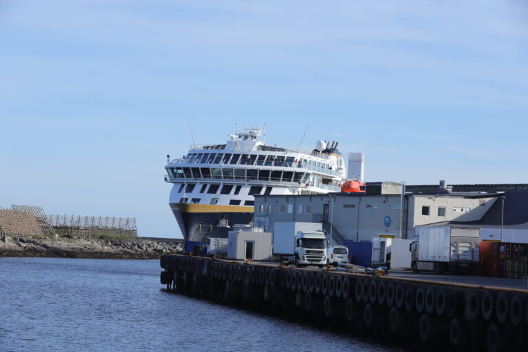 Havila Castor in Svolvær