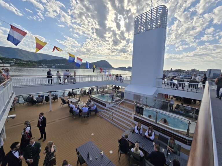 Havila Schiff in Ålesund, Deck 8, 2024