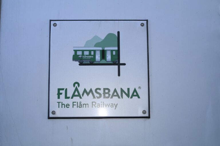 Eindrücke entlang der Flåmbahn