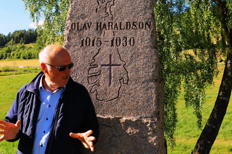 Dale Gudbrands Gard, Hundorp