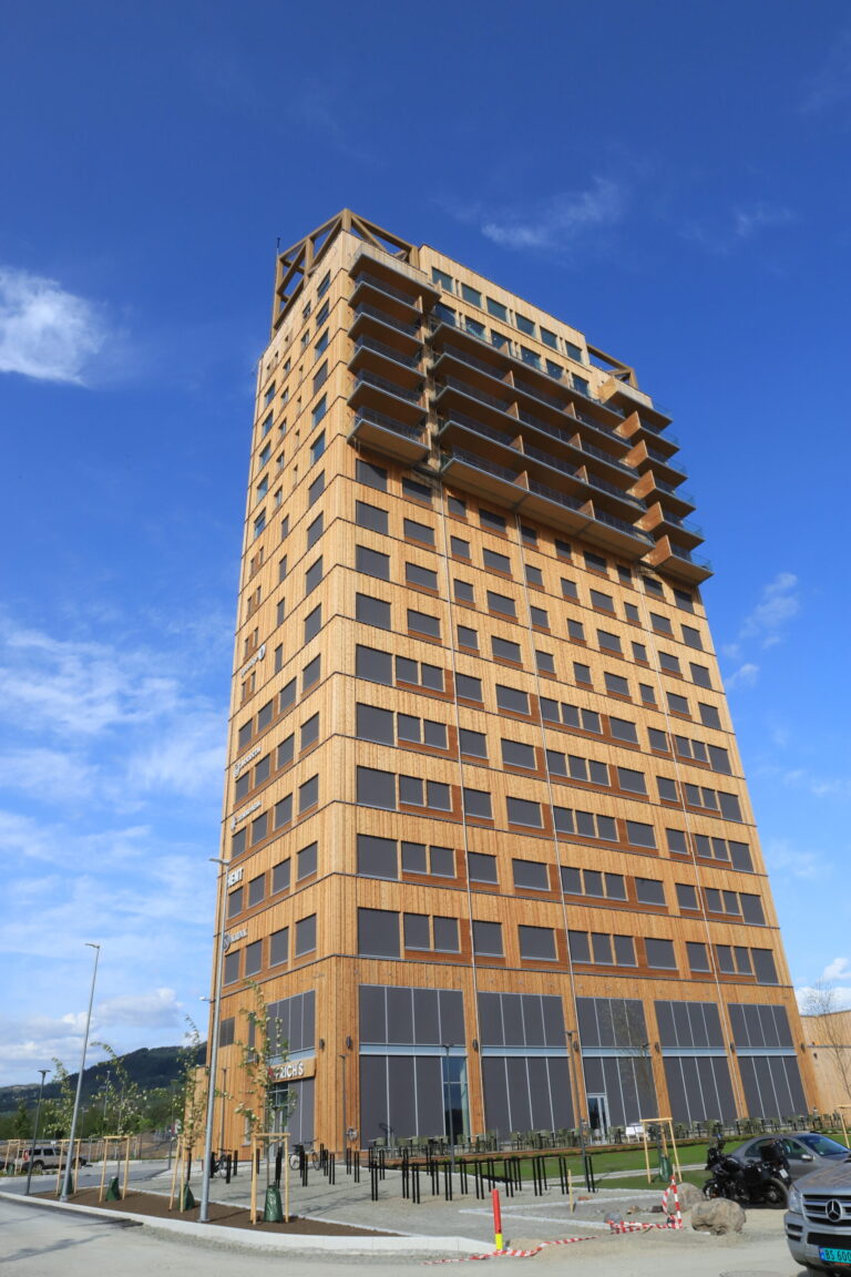 Holzhotel Brumunddal Mjøstårnet