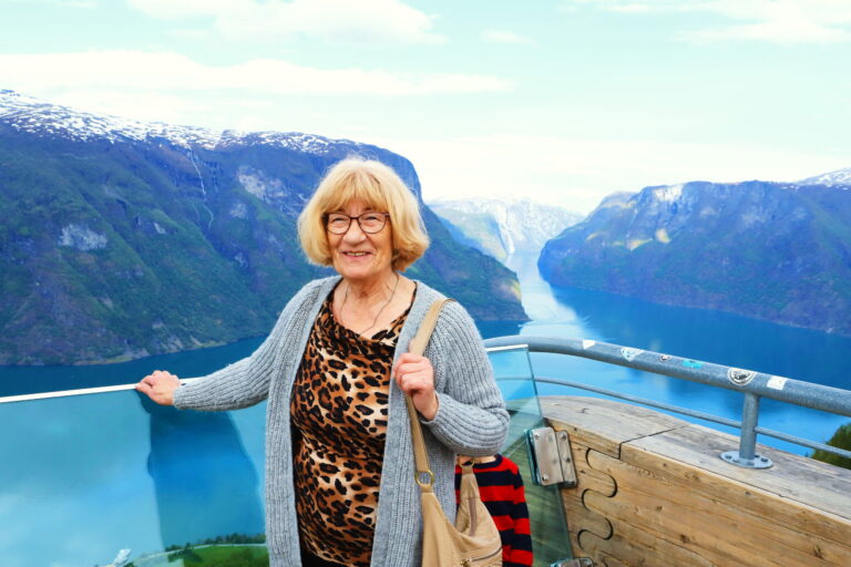 Stegastein am Aurlandsfjord 650m höhe Mai ©ExtraHR