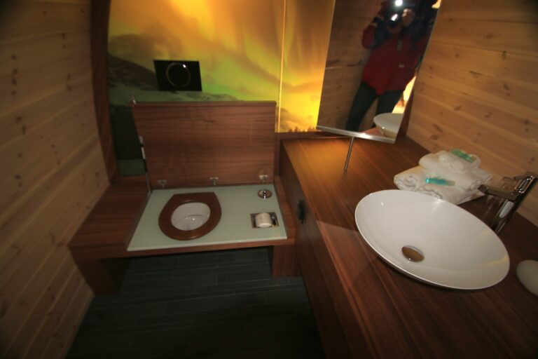 Kirkenes Snowhotel