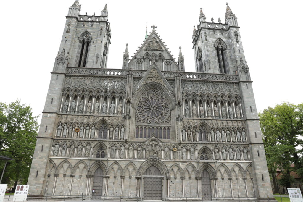 Trondheim Nidarosdom Olav Tryggvarson ©ExtraHR