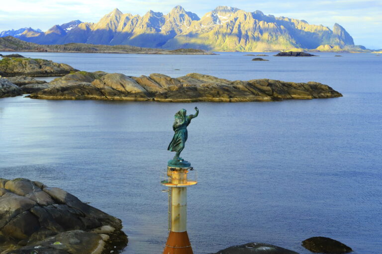 Svolvaer, Lofoten ©Horst Reitz