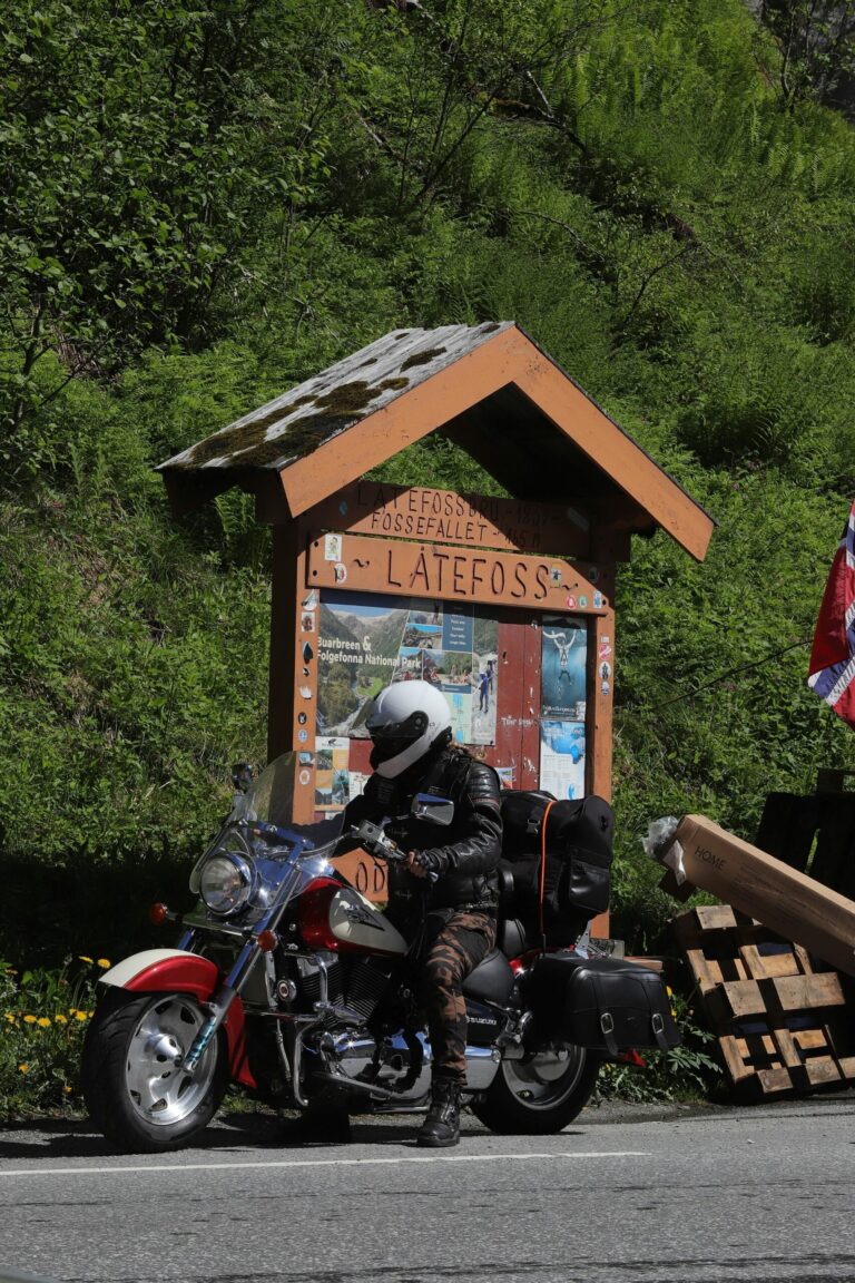 Motorrad Låtefossen Unterwegs ©Horst Reitz