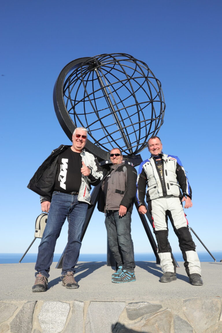 Gruppenbild Nordkap Mageroya Motorrad ©Horst Reitz