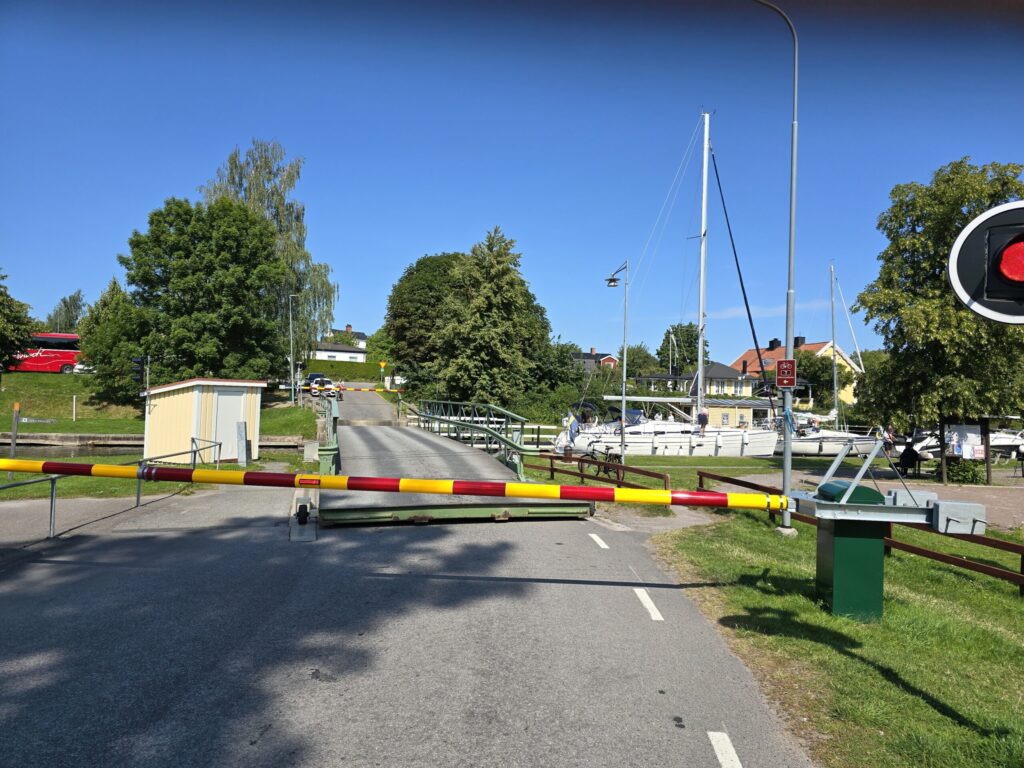 Motorrad Unterwegs in Motala ©Horst Reitz