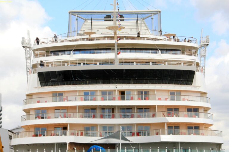 AIDAmar Kreuzfahrt Schiff