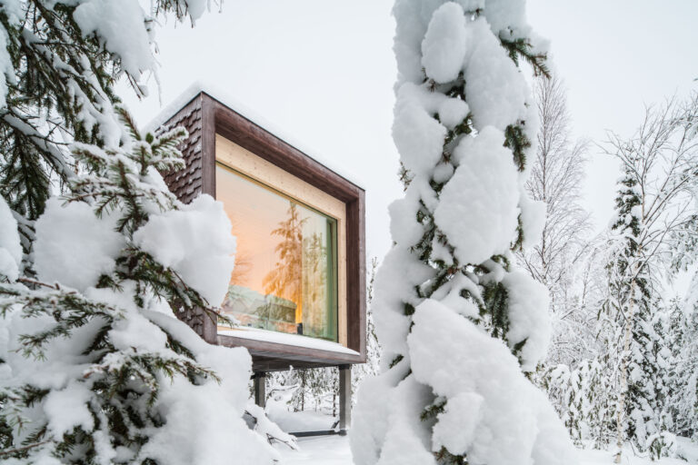 Arctic TreeHouse Hotel suite from outside