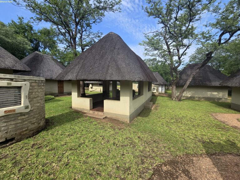 Robins Camp Hwange NP