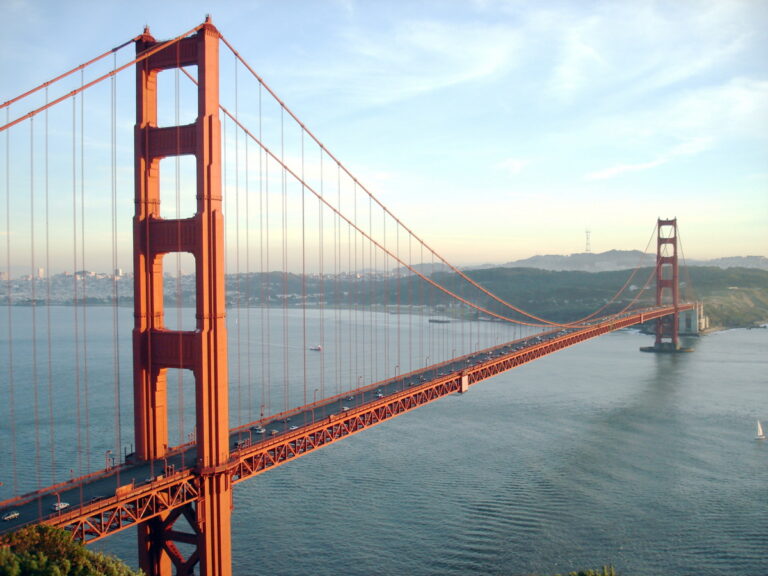 The Golden Gate Bridge in San Francisco, ©ExtraHR