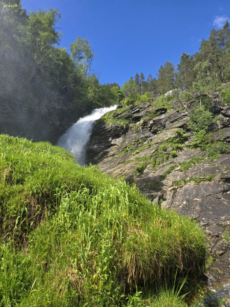Svandalsfossen Sauda Motorrad ©ExtraHR