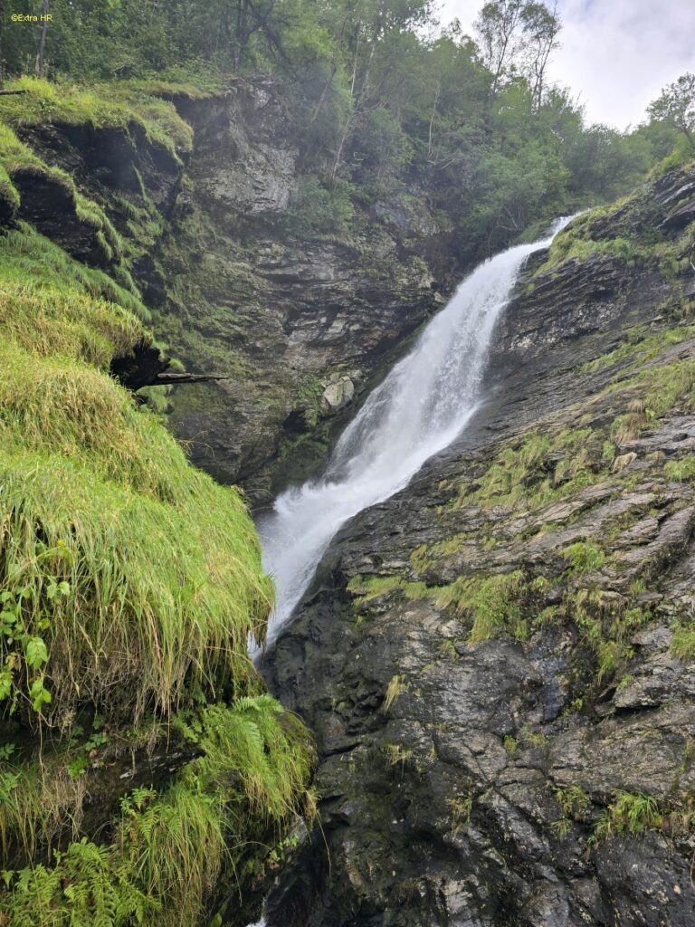 Svandalsfossen Sauda Motorrad ©ExtraHR