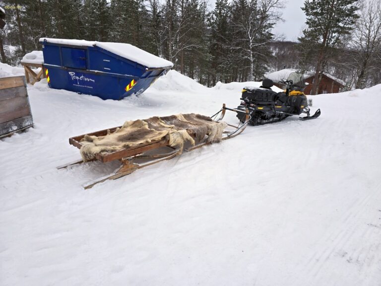Hundeschlitten Camp Tamok Tromsø Winter ©ExtraHR