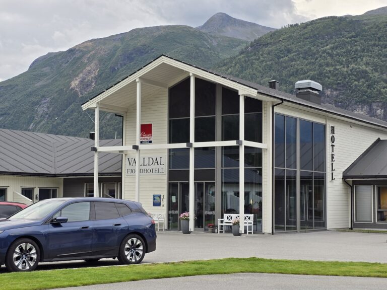 Valldal Fjord Hotel