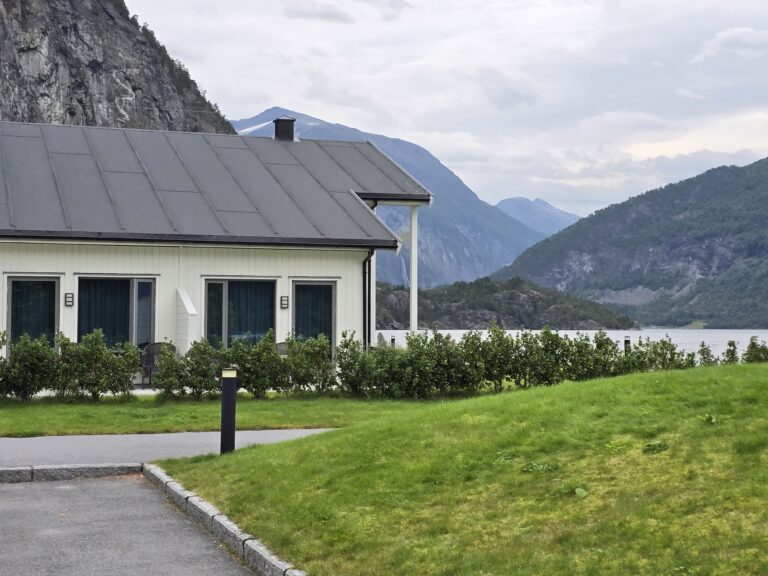 Valldal Fjord Hotel