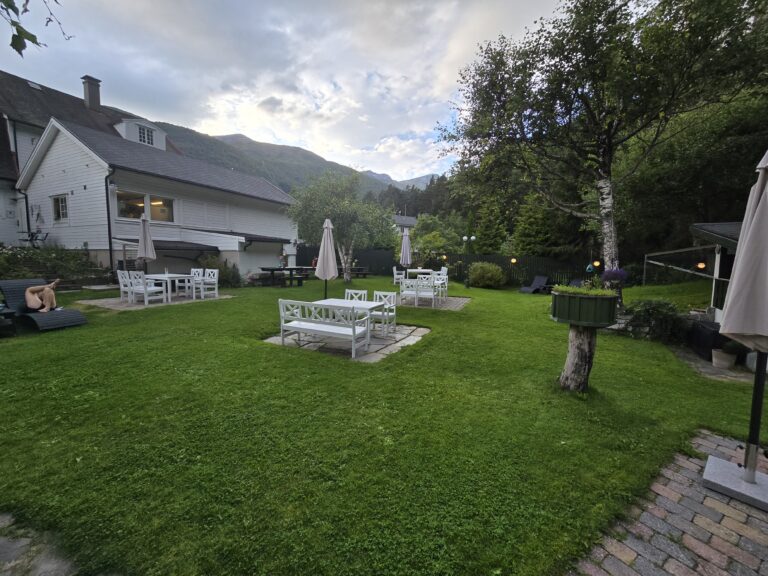 Valldal Fjord Lodge Valldal