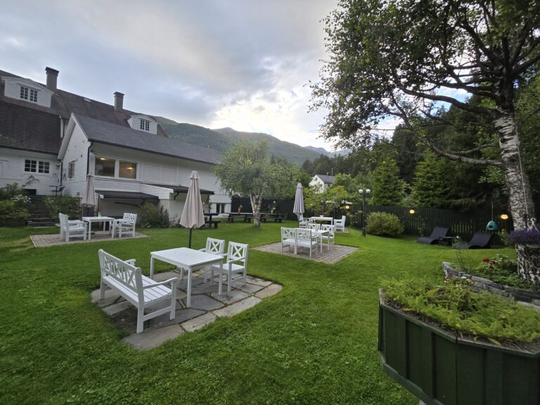 Valldal Fjord Lodge Valldal