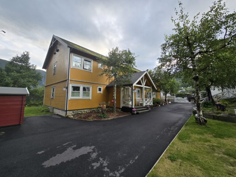 Valldal Fjord Lodge Valldal