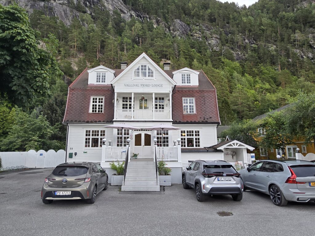 Valldal Fjord Lodge Valldal