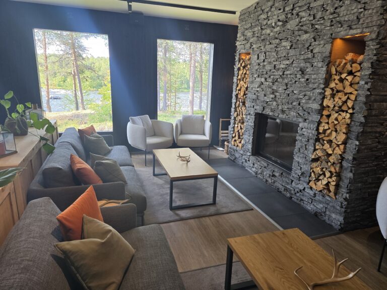 Wilderness Hotel Juutua Inari