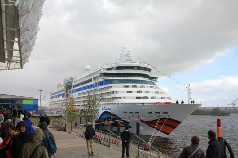Aidaluna Hafengeburtstag Hamburg ©ExtraHR
