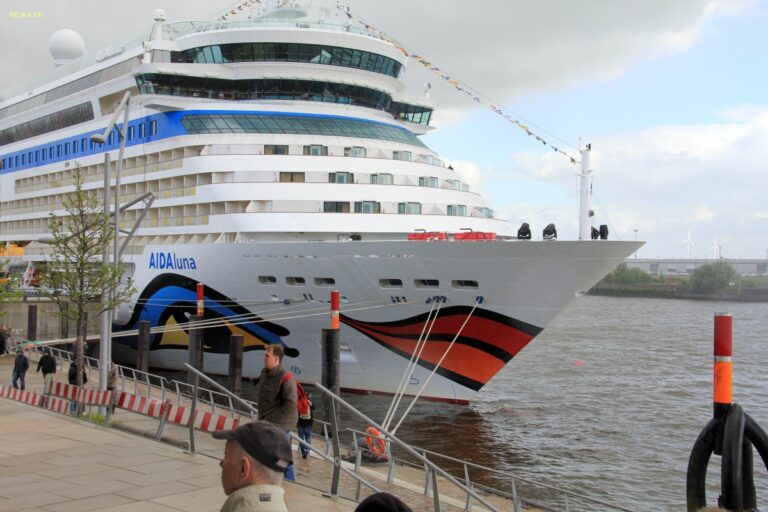 Aidaluna Hafengeburtstag Hamburg ©ExtraHR
