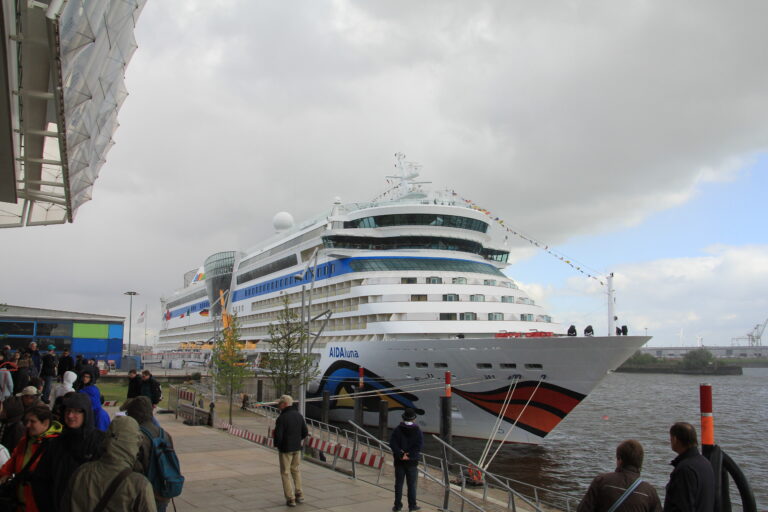 Aidaluna Hafengeburtstag Hamburg ©ExtraHR