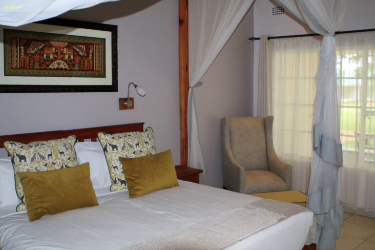 Zimbabwe 07a Vik Falls Batonga Guest Lodge