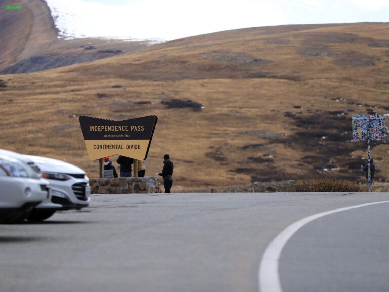 Colorado Independence Pass ©ExtraHR 100