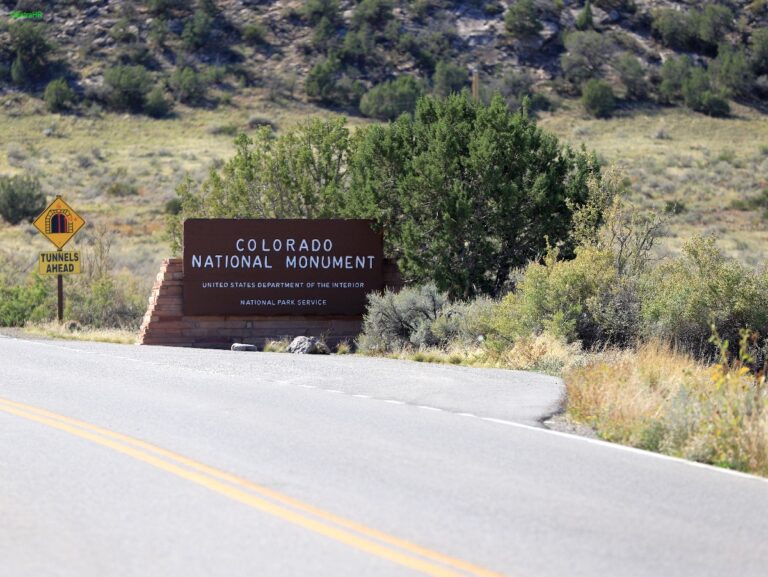 Colorado National Monument ©ExtraHR 100