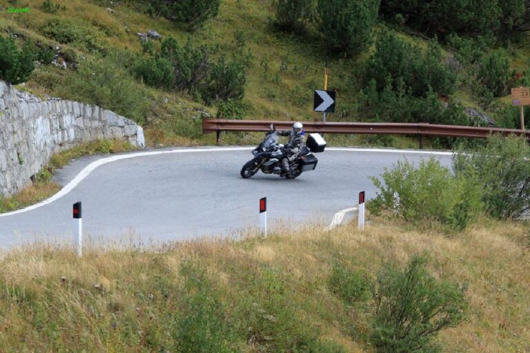 Motorrad Alpen ©ExtraHR 101
