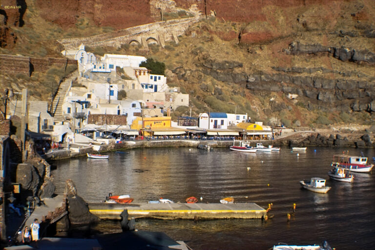 Santorini ©ExtraHR 13