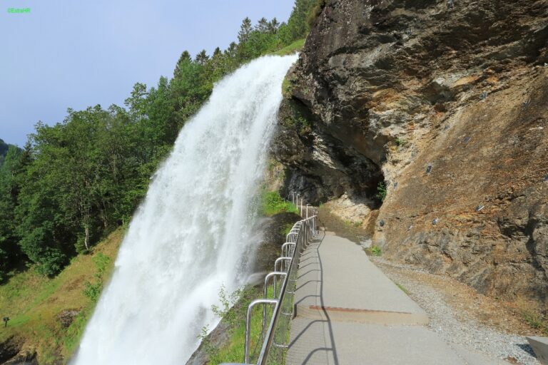 Steindalsfossen Vestlandes ©ExtraHR 103