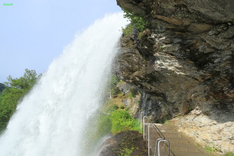 Steindalsfossen Vestlandes ©ExtraHR 104